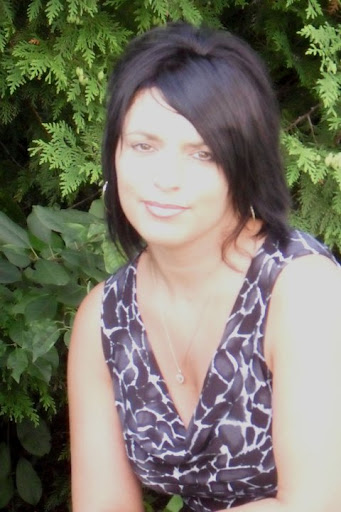 Julie Trudel Photo 9