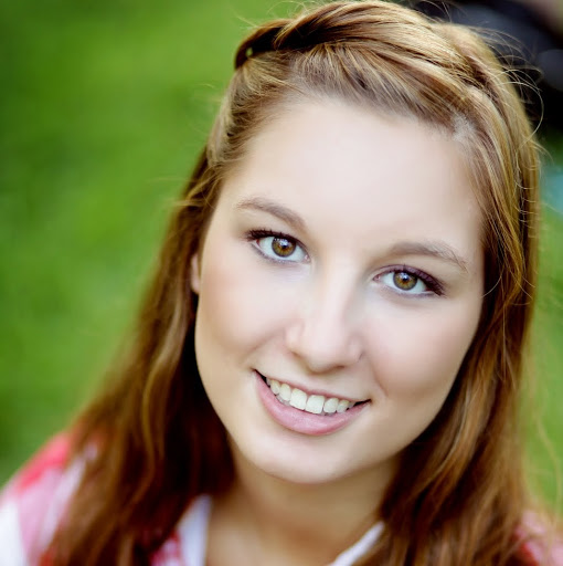 Emily Warner Photo 15