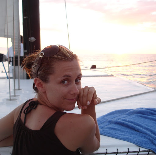 Jessica Thompson Photo 15