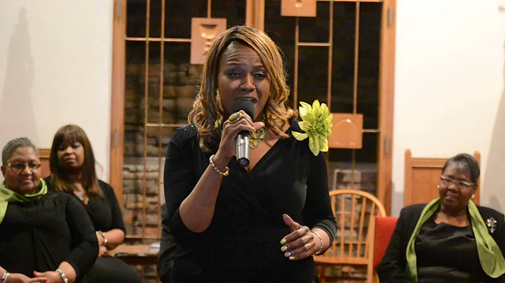 Denise Cunningham Photo 37