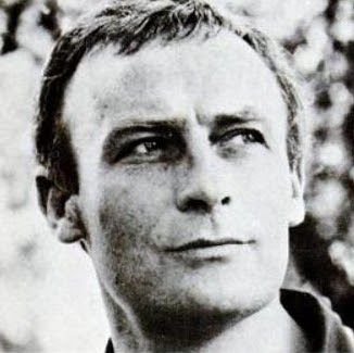 Edward Woodward Photo 17