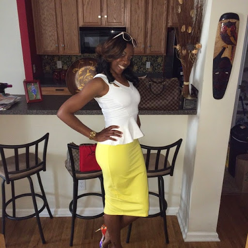 Nikki Gray Photo 16