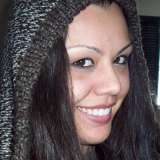 Nicole Farrell Photo 12