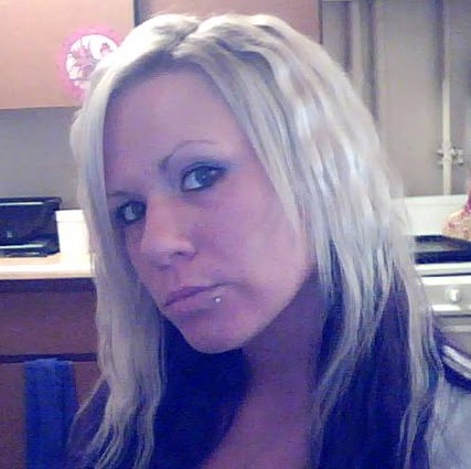 Carla Jones Photo 11