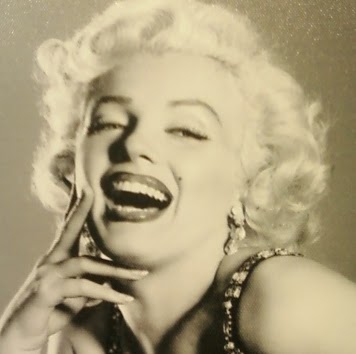 Jessica Larrabee Photo 7