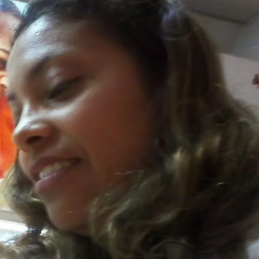 Andrea Saavedra Photo 13