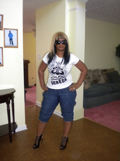 Felecia Martin Photo 10