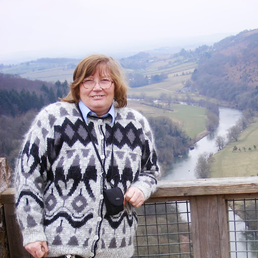 Eileen Lowe Photo 9