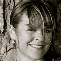 Danielle Hill Photo 9