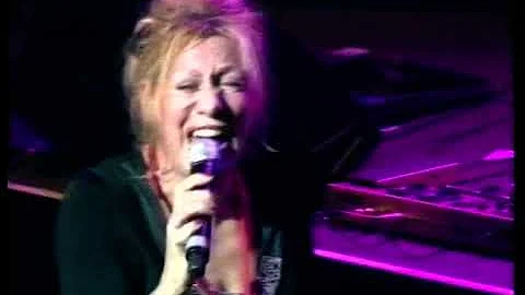 Renee Farnham Photo 8
