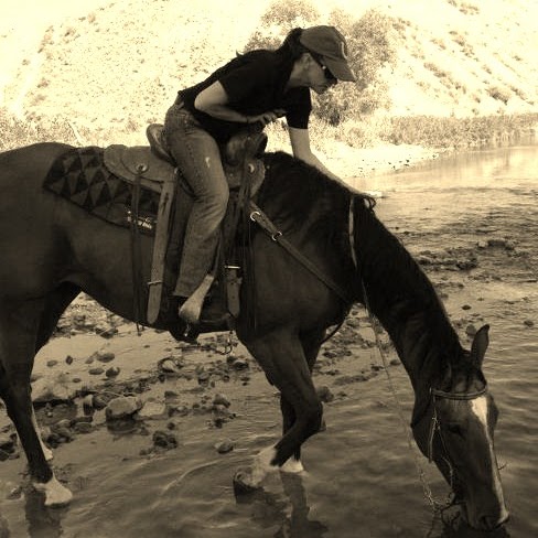 Monica White Photo 13