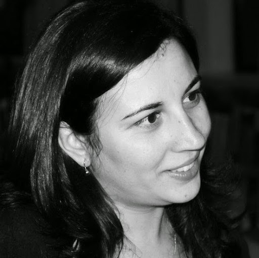 Ana Elias Photo 15