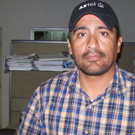 Victor Angeles Photo 15