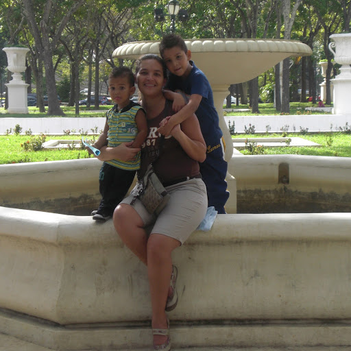 Irais Rojas Photo 10