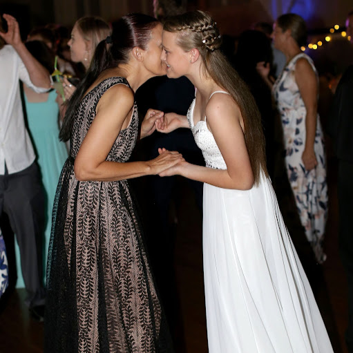 Lucy Wilkinson Photo 13