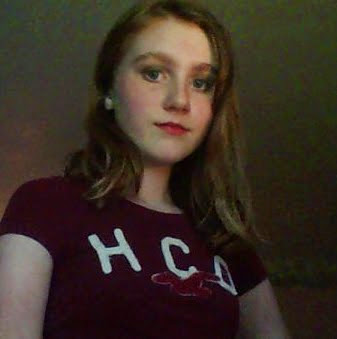 Caitlin Bowles Photo 8
