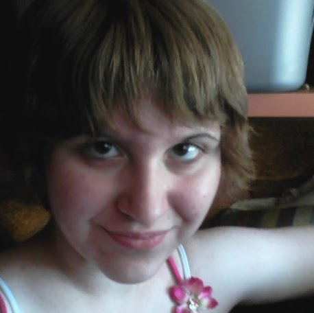 Amber Ruiz Photo 9
