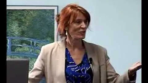 Suzanne Chambers Photo 34