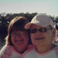 Heidi Holmes Photo 1