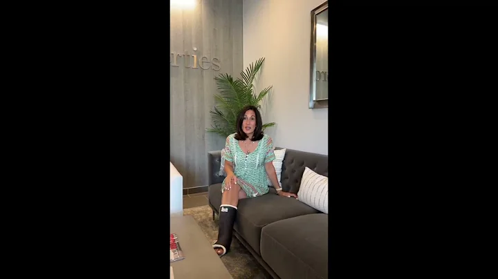 Laura Rooney Photo 29