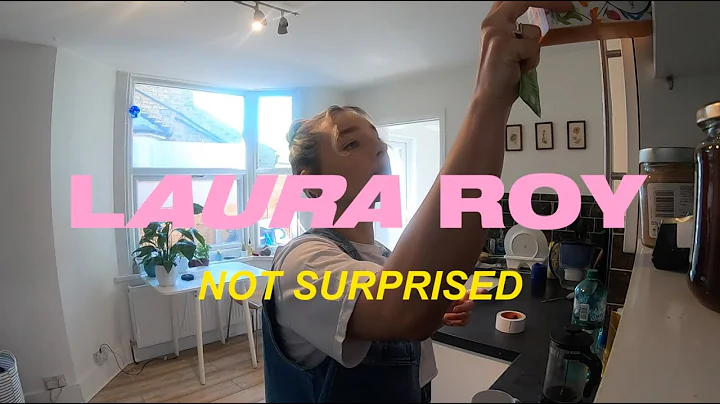 Laura Roy Photo 32