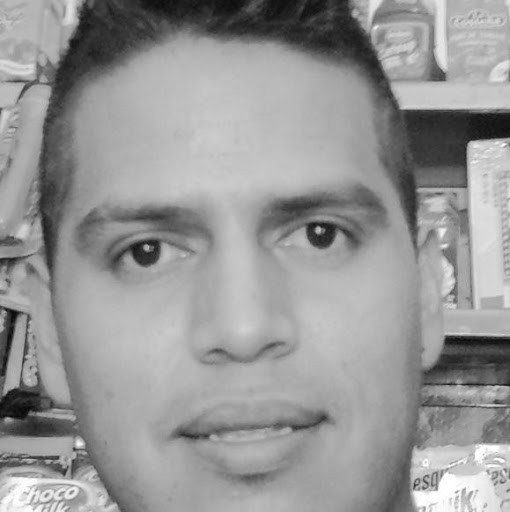Victor Valdivia Photo 11