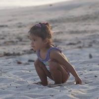 Adriana Vargas Photo 7