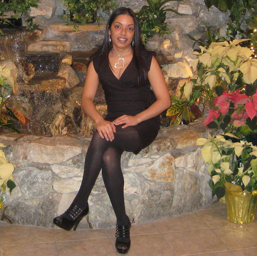 Jesenia Perez Photo 11