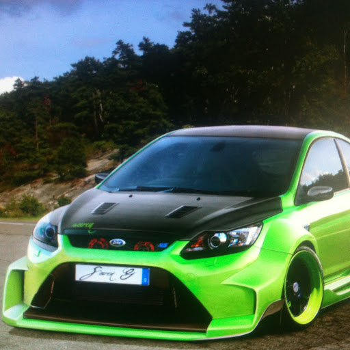 Jeremy Loos Photo 3