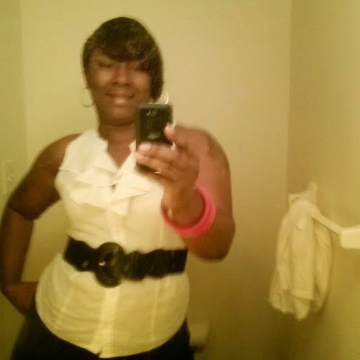 Tiffany Roberts Photo 12