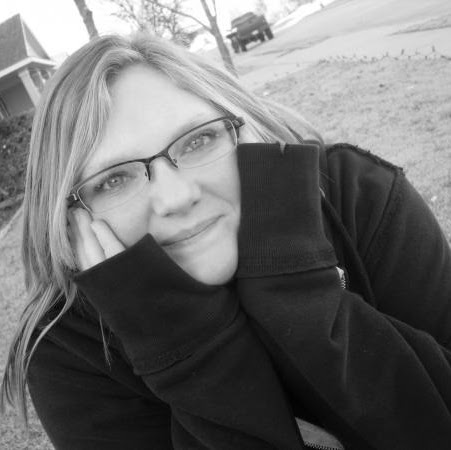 Nicole Long Photo 10