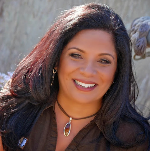 Renee Miller Photo 10