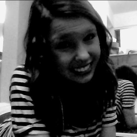 Maura Lynch Photo 15