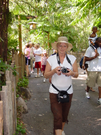 Vicki Jones Photo 22