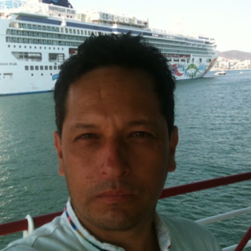 Enrique Padilla Photo 16