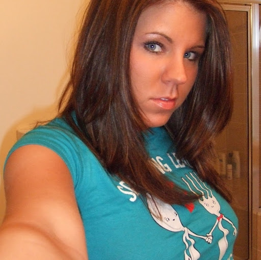Maria Adam Photo 14