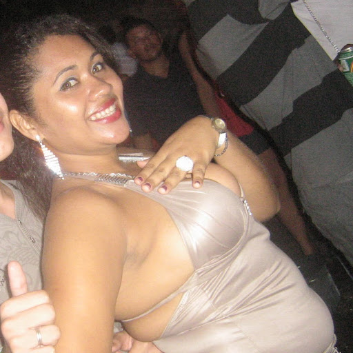 Michelle Monteiro Photo 16