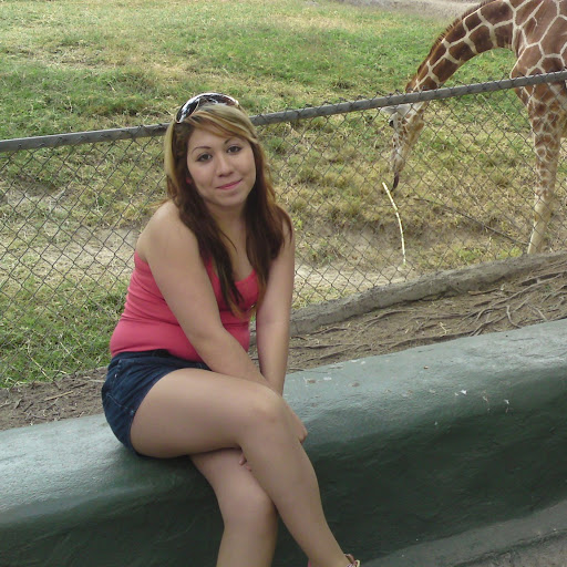 Miriam Hernandez Photo 18