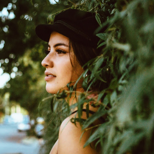 Leah Townsend Photo 13