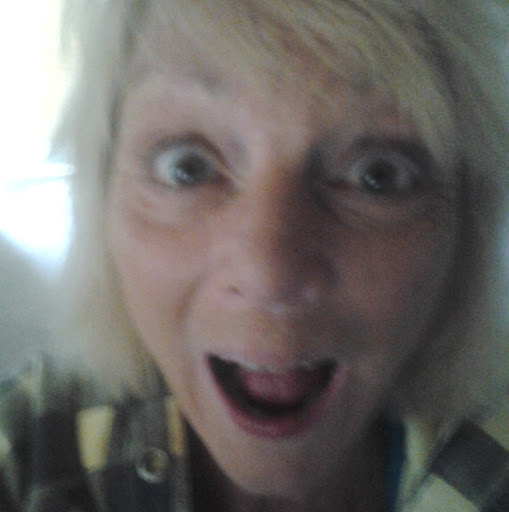 Teri Howell Photo 9