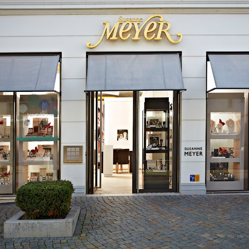 Susanne Meyer Photo 11