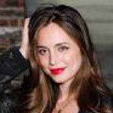 Elizabeth Shoemaker Photo 14
