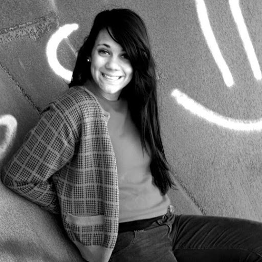 Danielle Holtz Photo 9