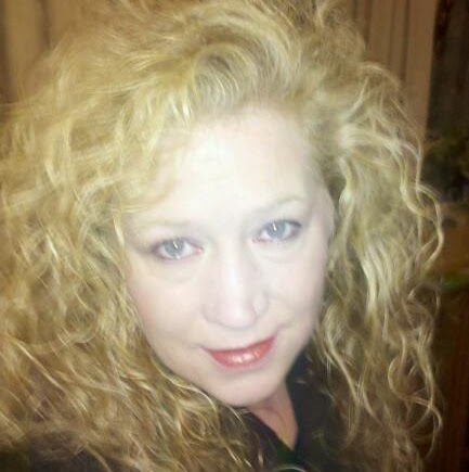 Amy Leonard Photo 16