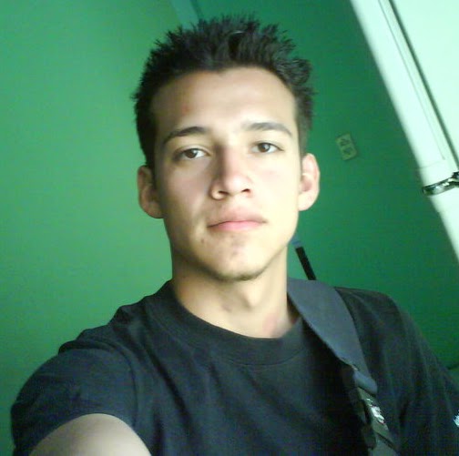 Antonio Garay Photo 9