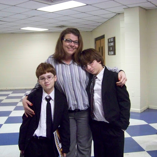 Julie Barlow Photo 9