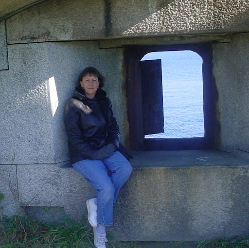 Elaine Blanchard Photo 10