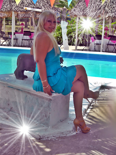 Mirna Castro Photo 14