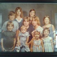 Tara Peek Photo 8