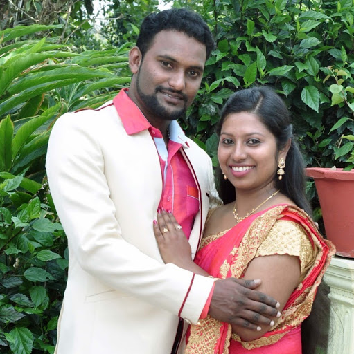 Angela Mathew Photo 12